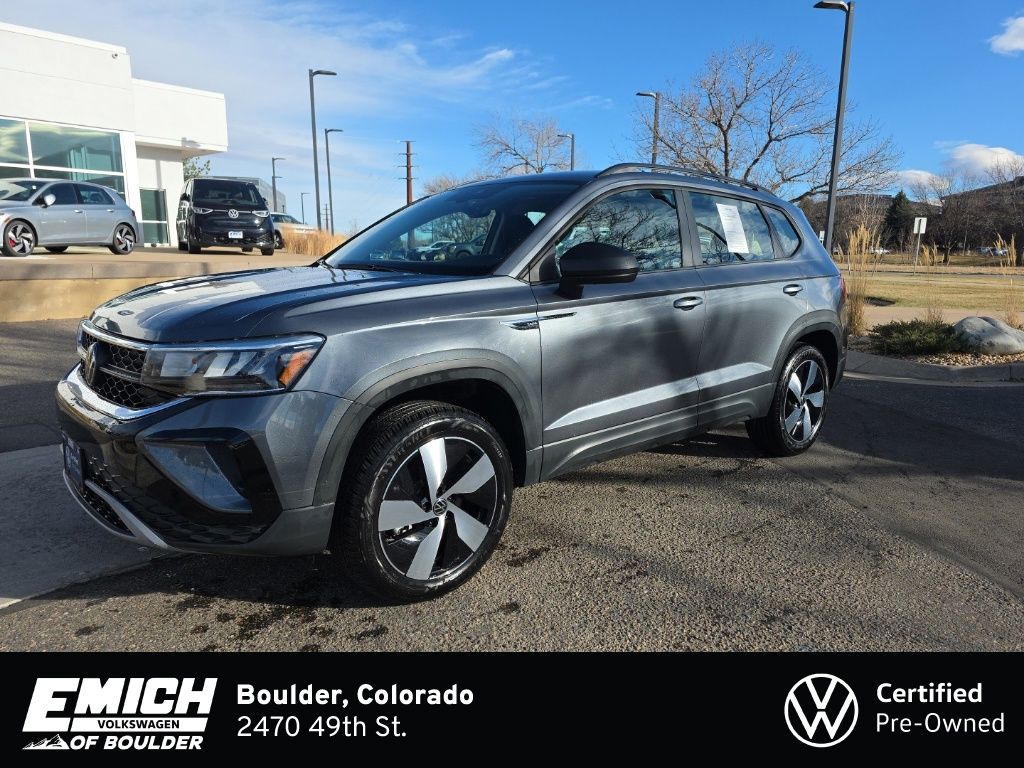 2024 Volkswagen Taos S's photo