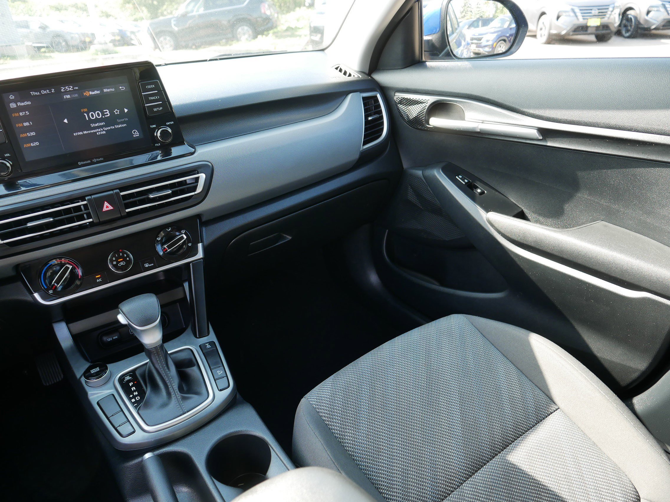 2023 Kia Seltos LX photo 11