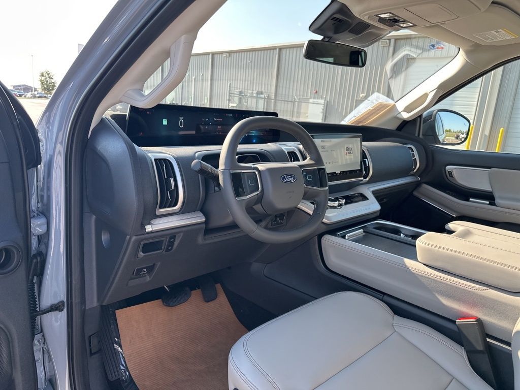 2025 Ford Expedition MAX photo 11