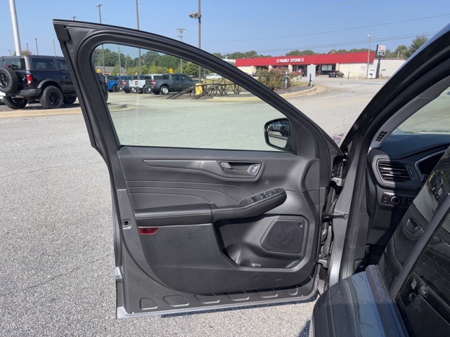 2026 Ford Escape Active photo 9