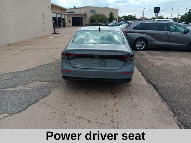 2025 Honda Accord SE photo 3