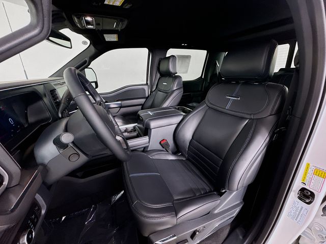 2025 Ford F-450 photo 22
