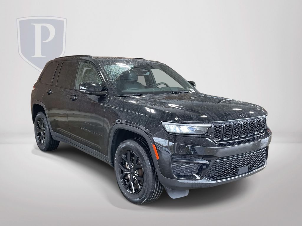 2024 Jeep Grand Cherokee Altitude's photo