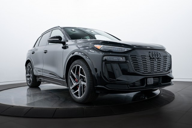 2025 Audi SQ6 e-tron Premium Plus