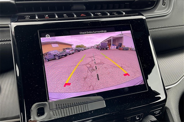 2025 Jeep Grand Cherokee Laredo Altitude photo 17