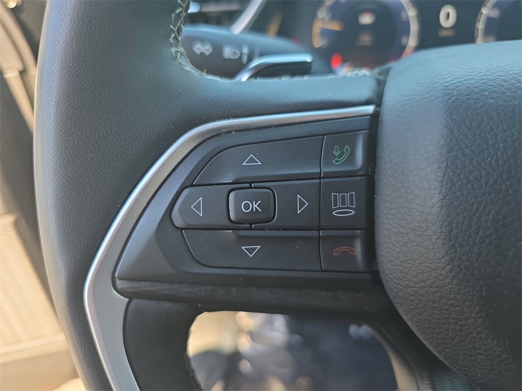 2024 Jeep Grand Cherokee Altitude photo 17
