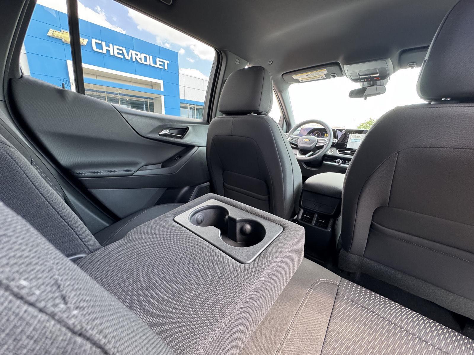 2026 Chevrolet Equinox LT photo 4