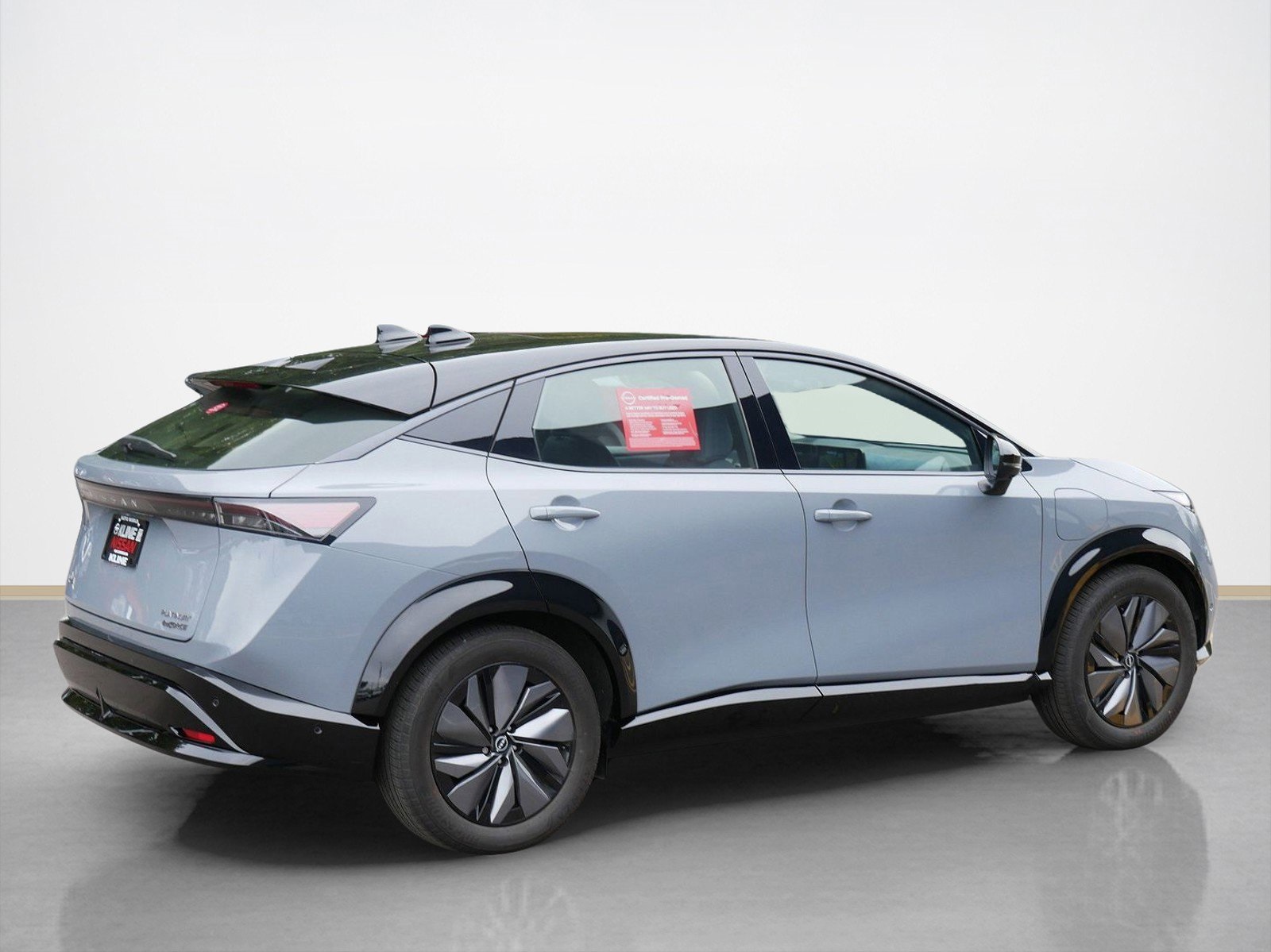 2024 Nissan ARIYA Platinum e-4ORCE photo 3
