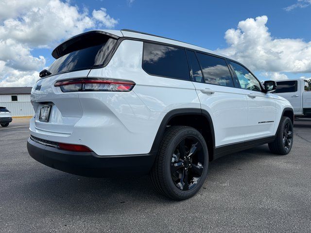 2025 Jeep Grand Cherokee Altitude photo 9