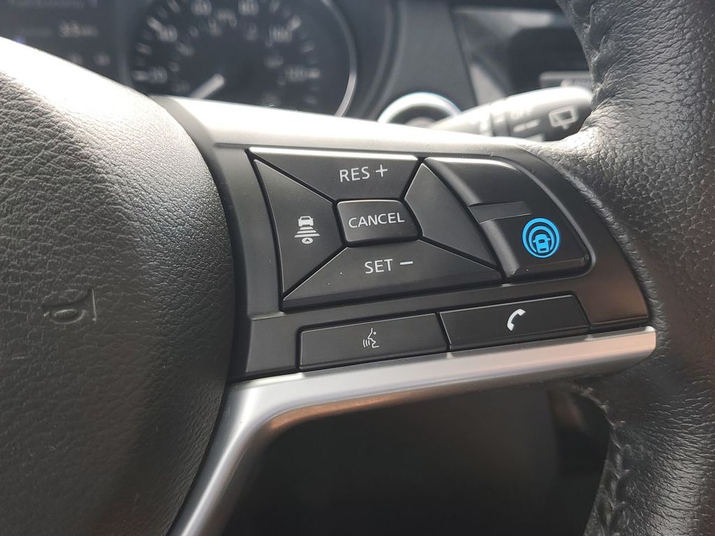 2019 Nissan Rogue SL photo 33