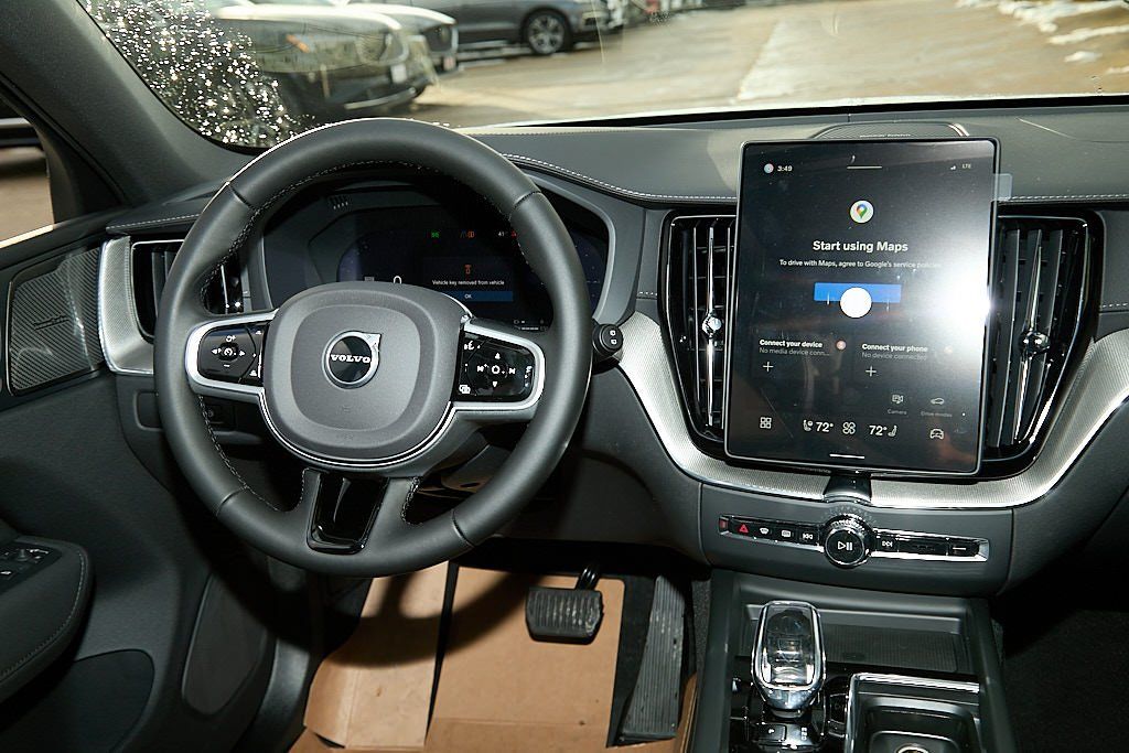 2026 VOLVO XC60 - Image 22