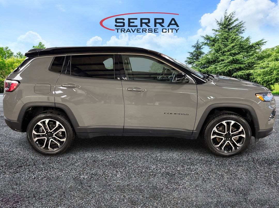 2022 Jeep Compass Limited photo 3
