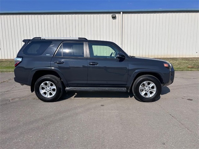 2024 Toyota 4Runner SR5 Premium photo 2