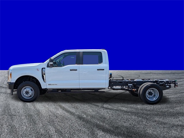 2026 Ford F-350 photo 7