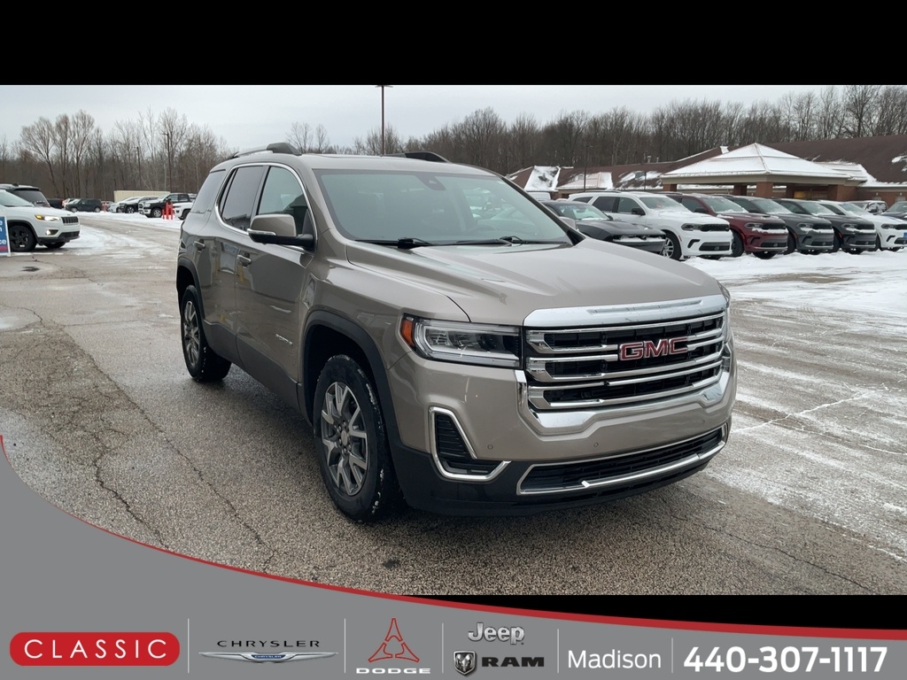 2022 GMC Acadia SLE's photo