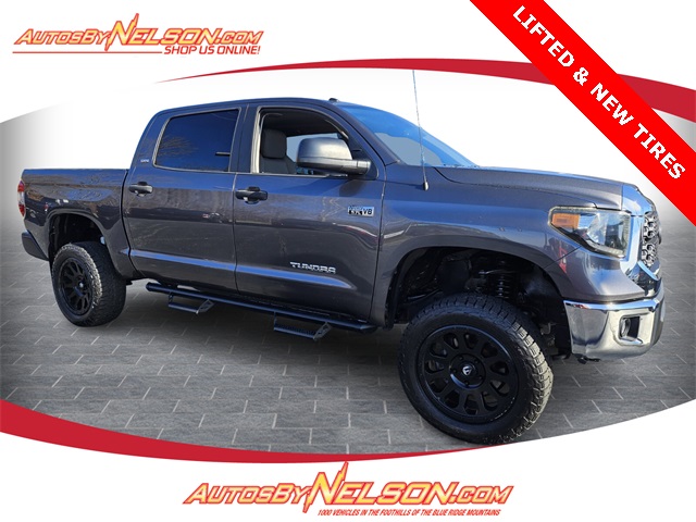 2018 Toyota Tundra SR5's photo