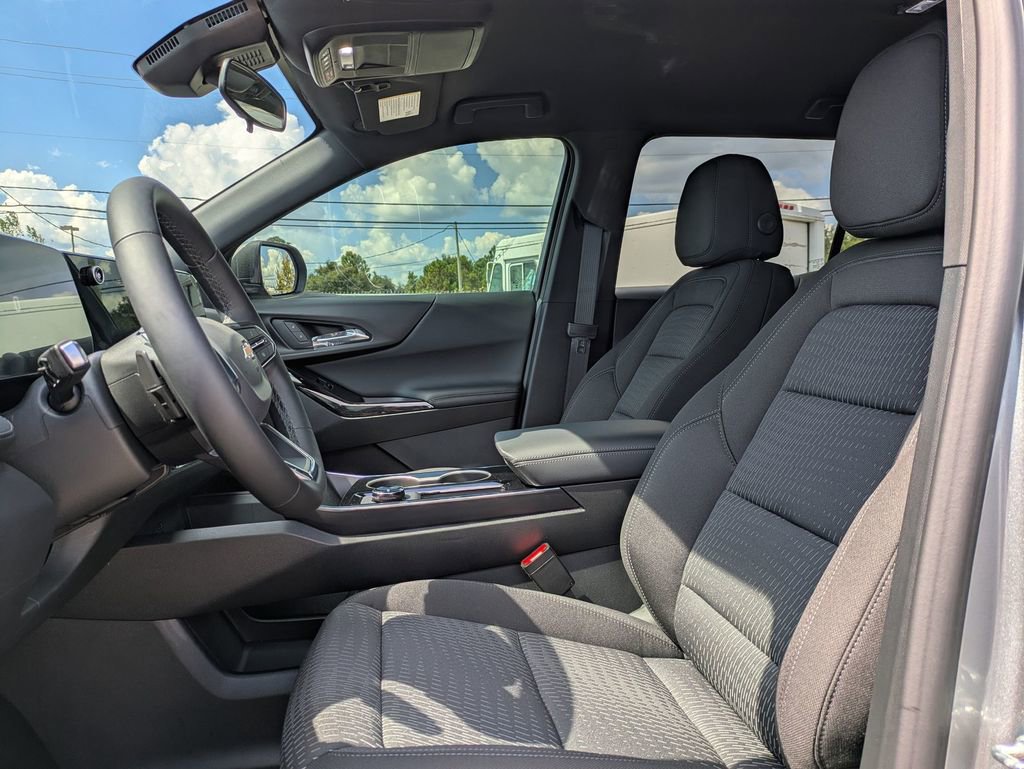 2026 Chevrolet Equinox LT photo 10