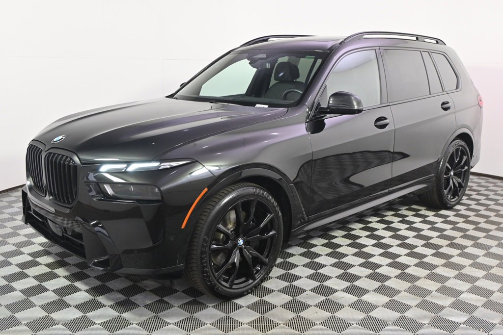 Used 2025 BMW X7 40i with VIN 5UX23EM08S9X87106 for sale in Minneapolis, Minnesota