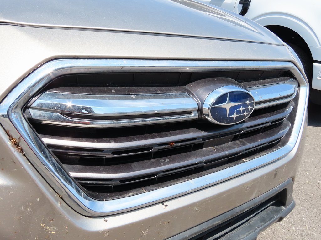 2019 Subaru Outback 3.6R Limited photo 2