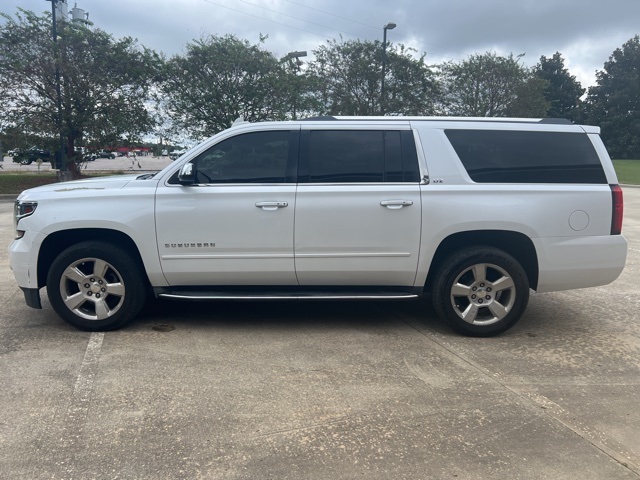 2016 Chevrolet Suburban LTZ photo 4