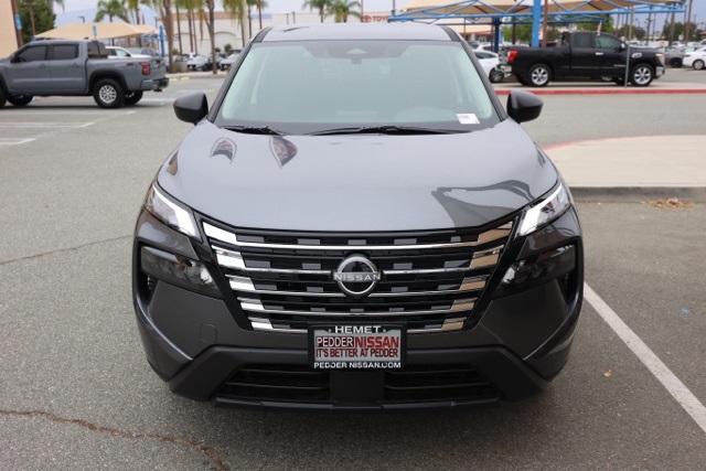 2026 Nissan Rogue S photo 9