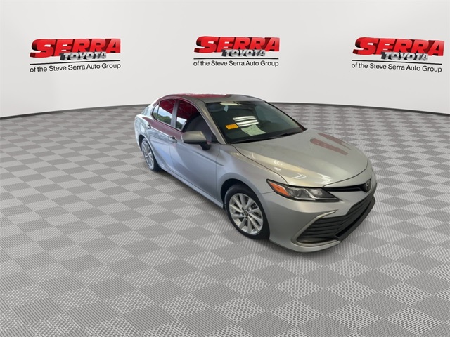 2024 Toyota Camry LE photo 3