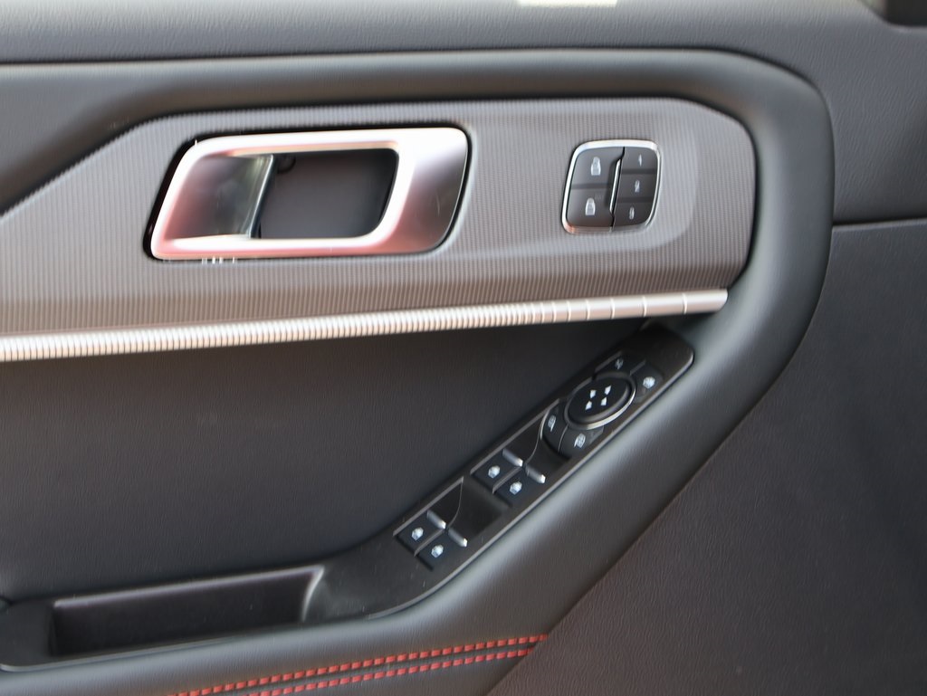 2025 Ford Explorer ST photo 21