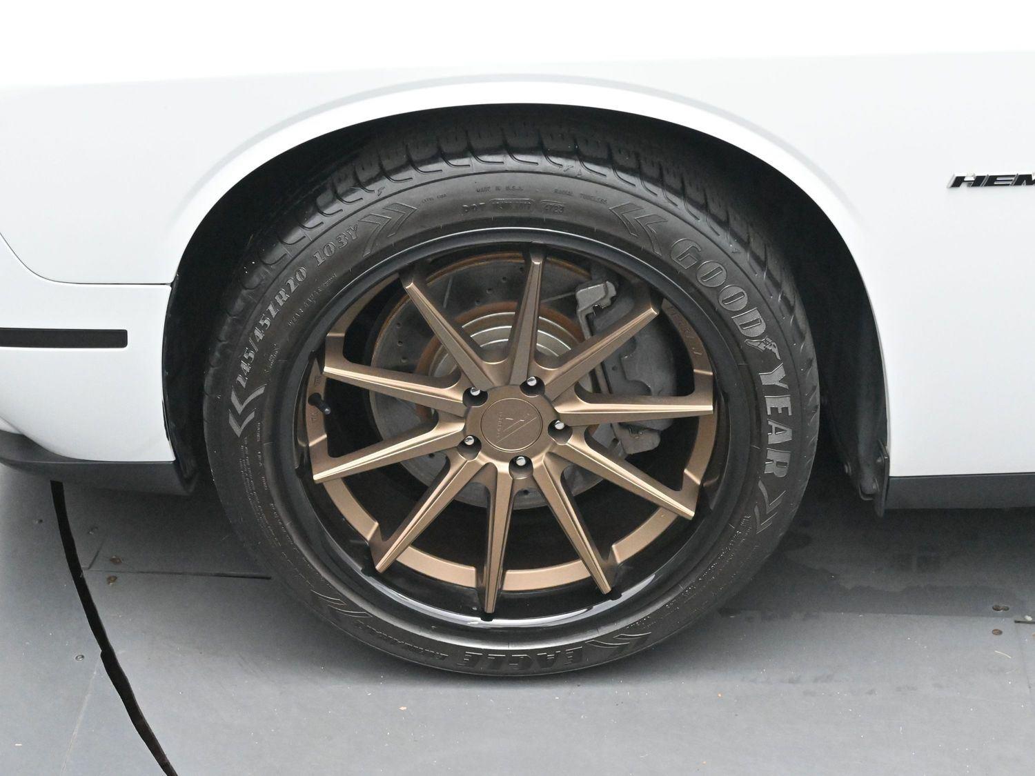 2018 Dodge Challenger R/T Plus photo 26