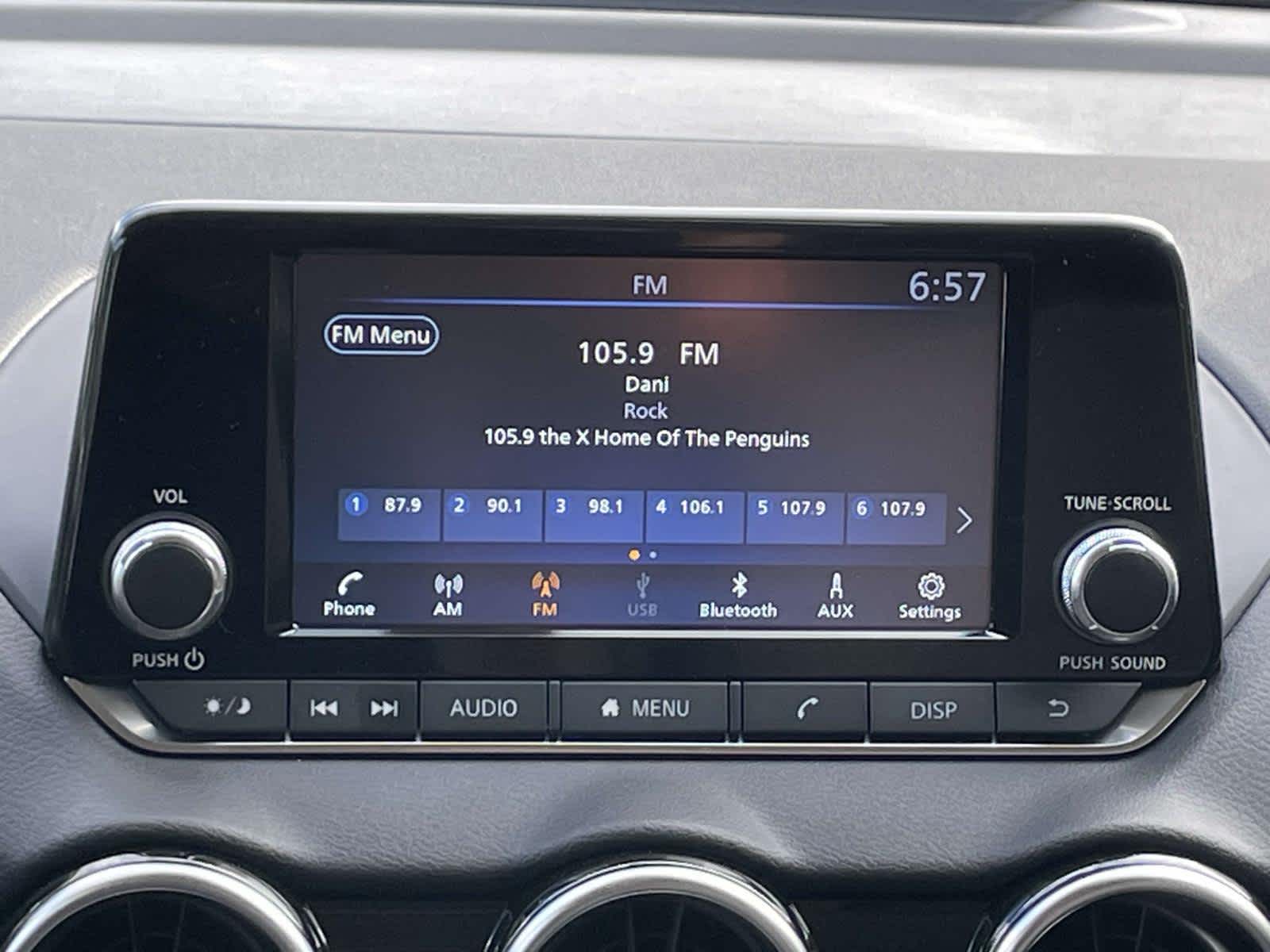 2025 Nissan Sentra S photo 14