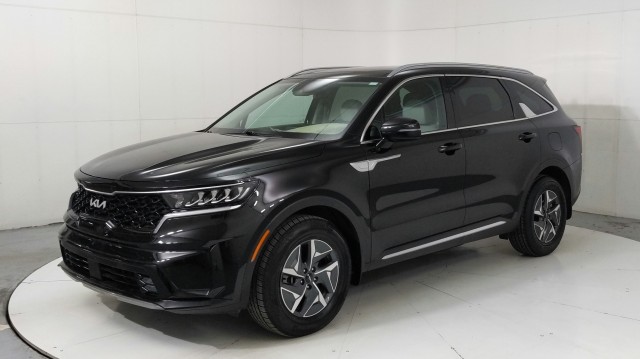 Used 2023 Aurora Black Kia EX image 1