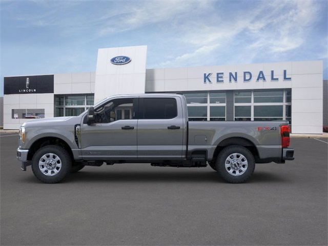 2025 Ford F-250 photo 3
