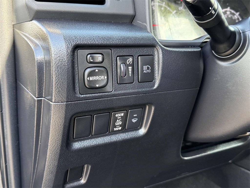 2024 Toyota 4Runner SR5 Premium 4WD photo 9