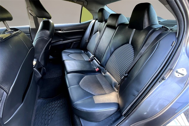 2022 Toyota Camry SE photo 25