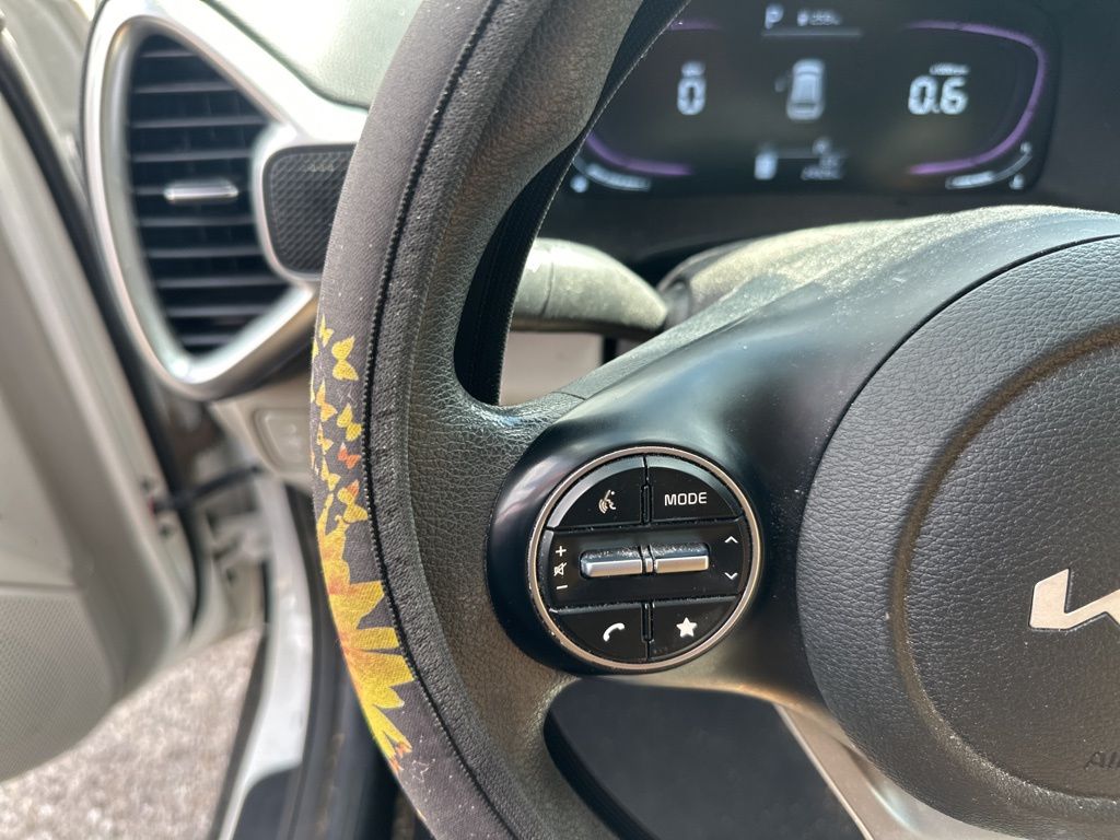 2023 Kia Soul LX photo 17