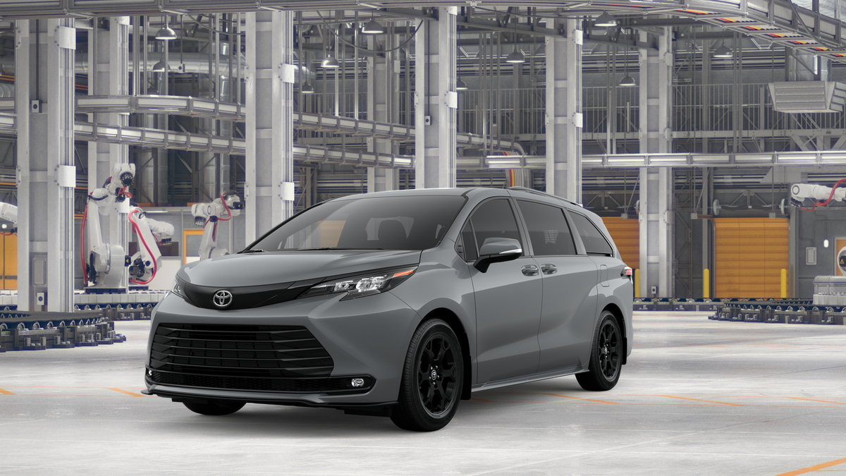 2026 Toyota Sienna Woodland Edition's photo