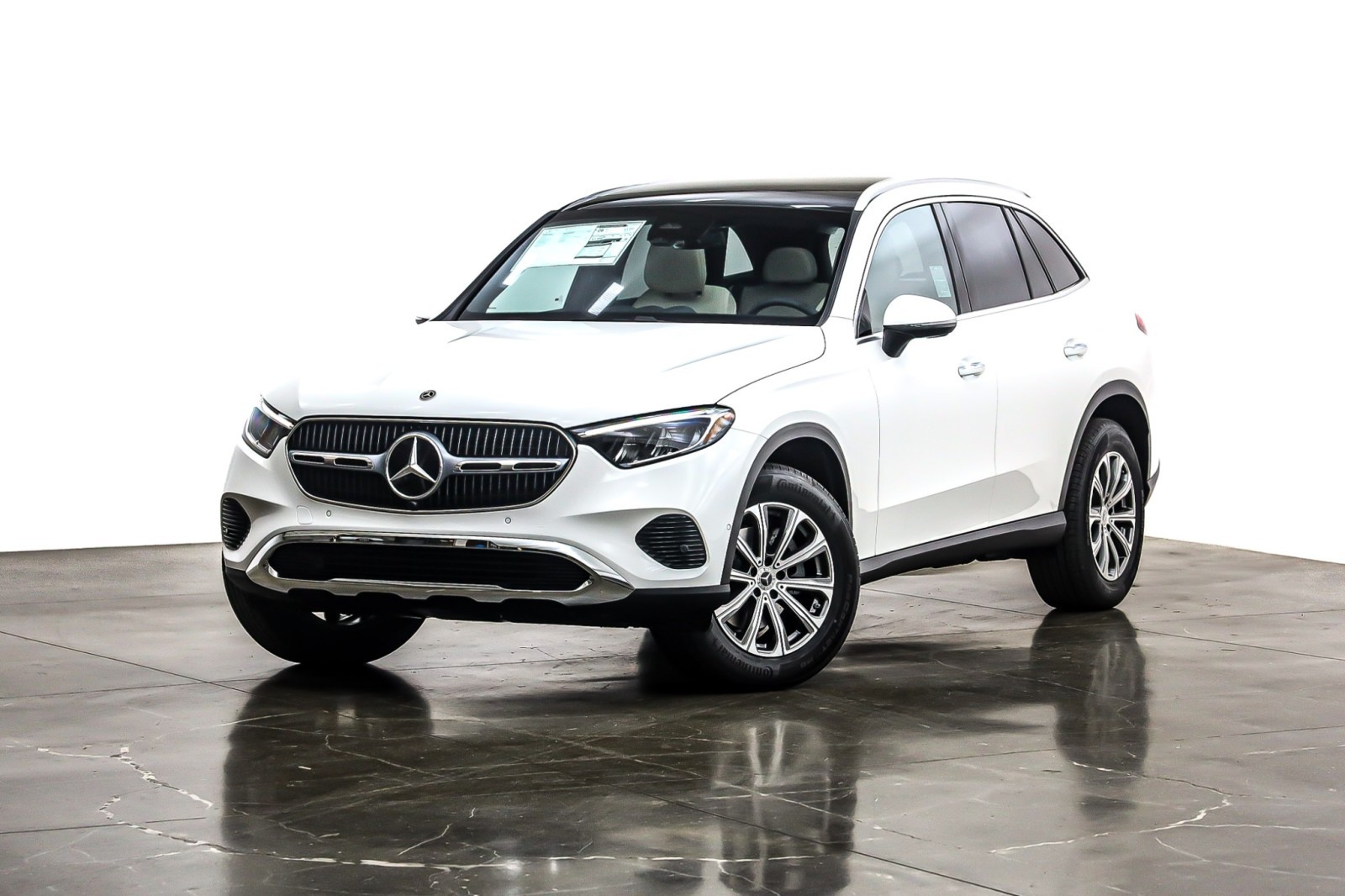 2026 Mercedes-Benz GLC Base's photo