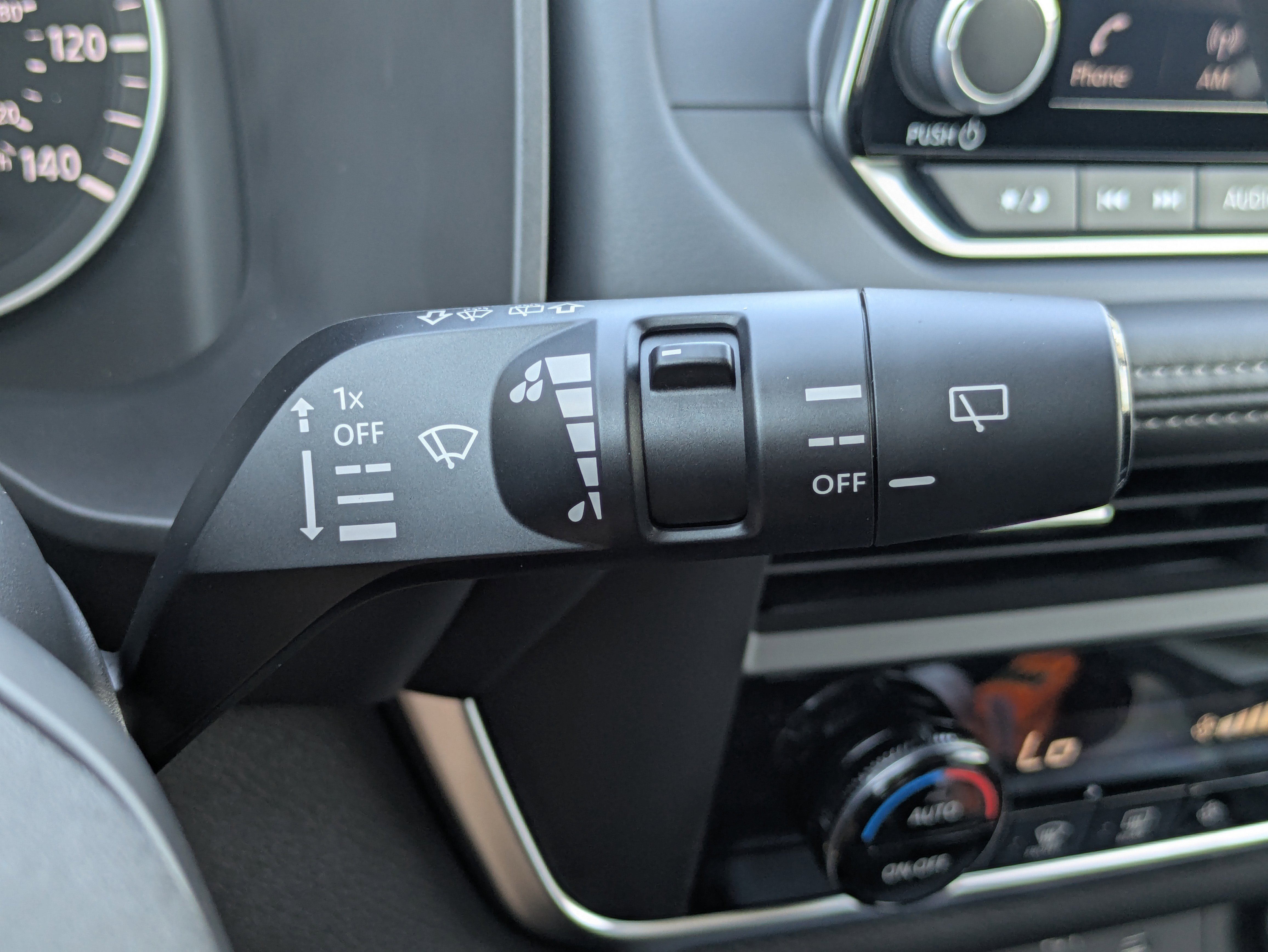 2026 Nissan Rogue SV photo 4