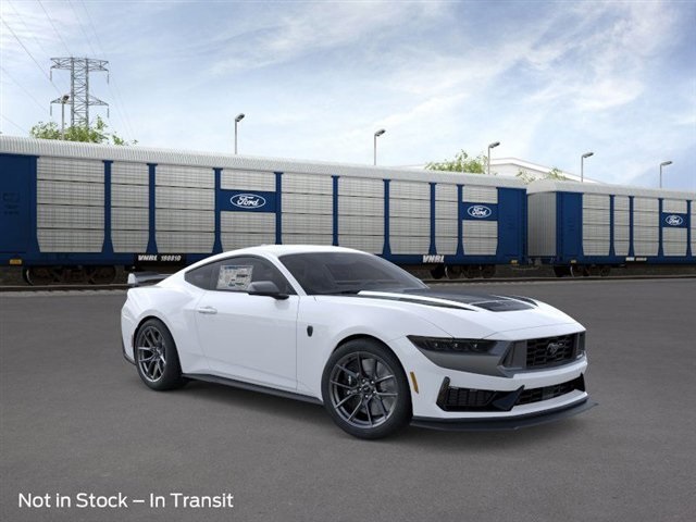 2025 Ford Mustang Dark Horse photo 5