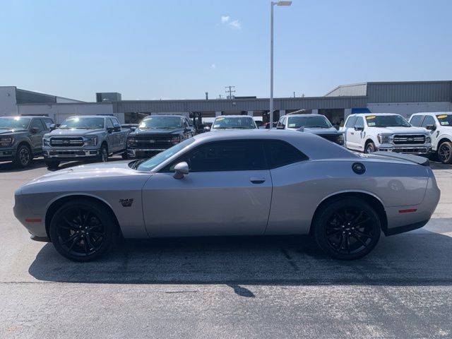 2018 Dodge Challenger R/T photo 3