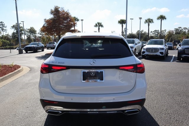 2025 Mercedes Benz GLC 300 photo 4