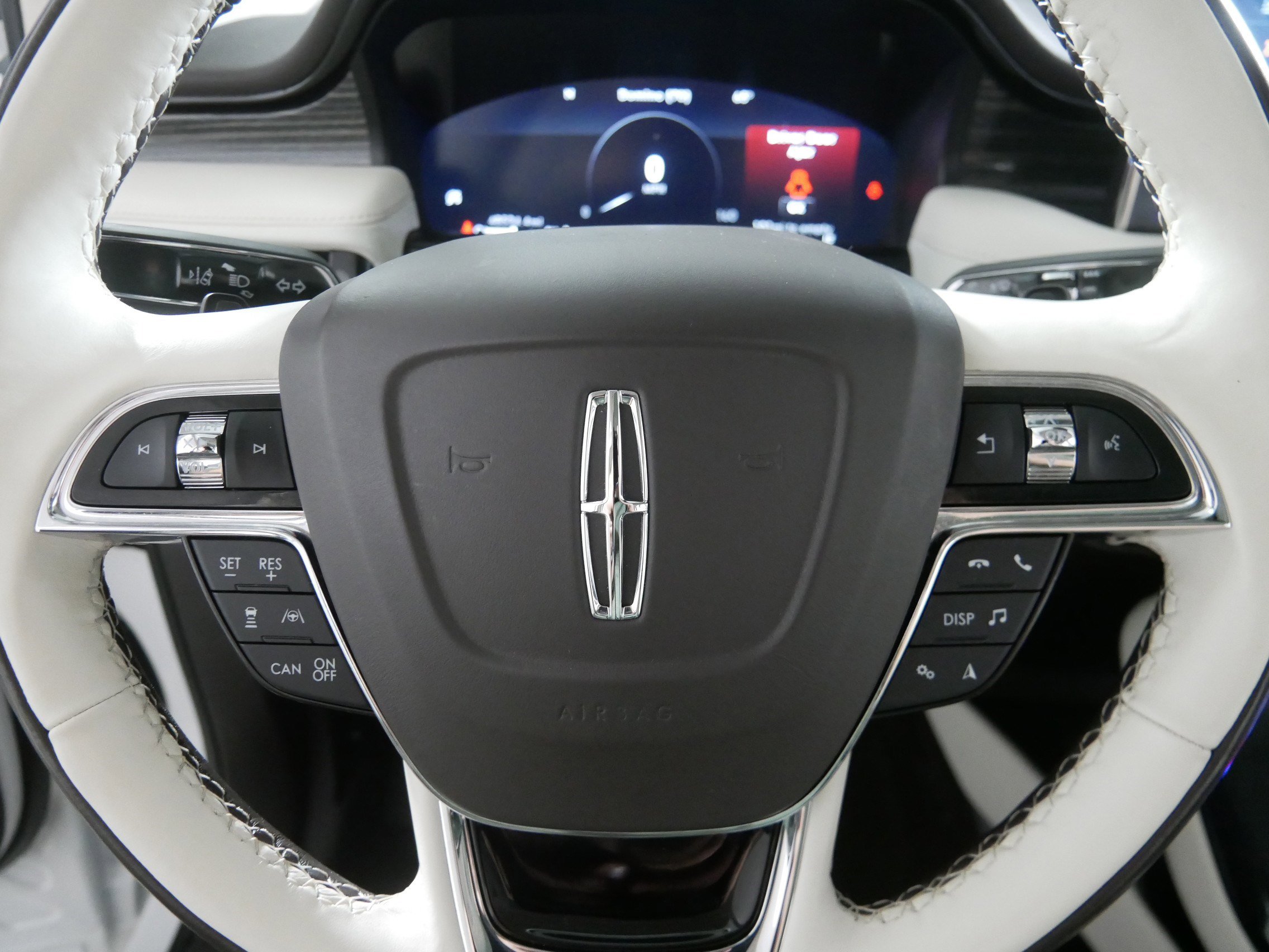 2022 Lincoln Nautilus Black Label photo 22