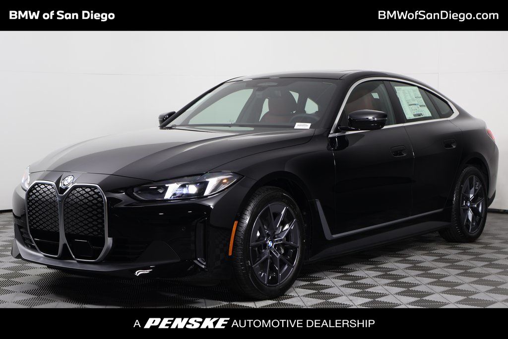 2025 BMW i4 40's photo