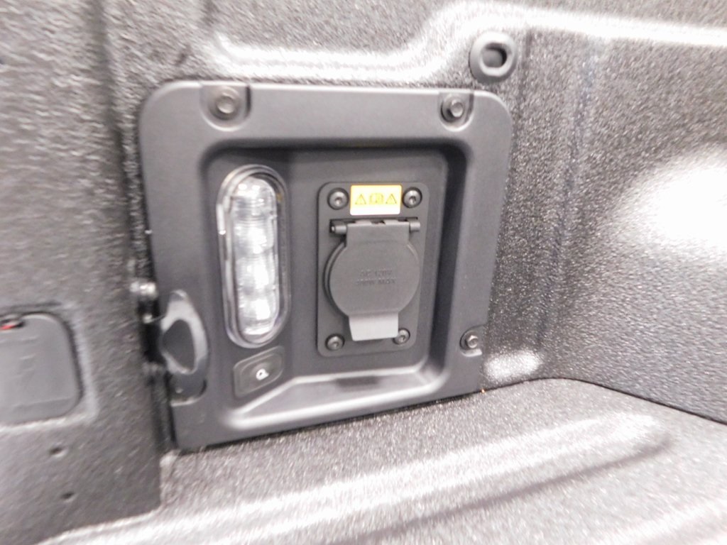 2025 Ford Maverick Lariat photo 4