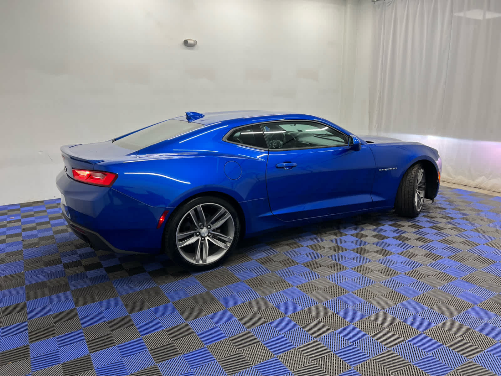 2016 Chevrolet Camaro 2LT photo 13