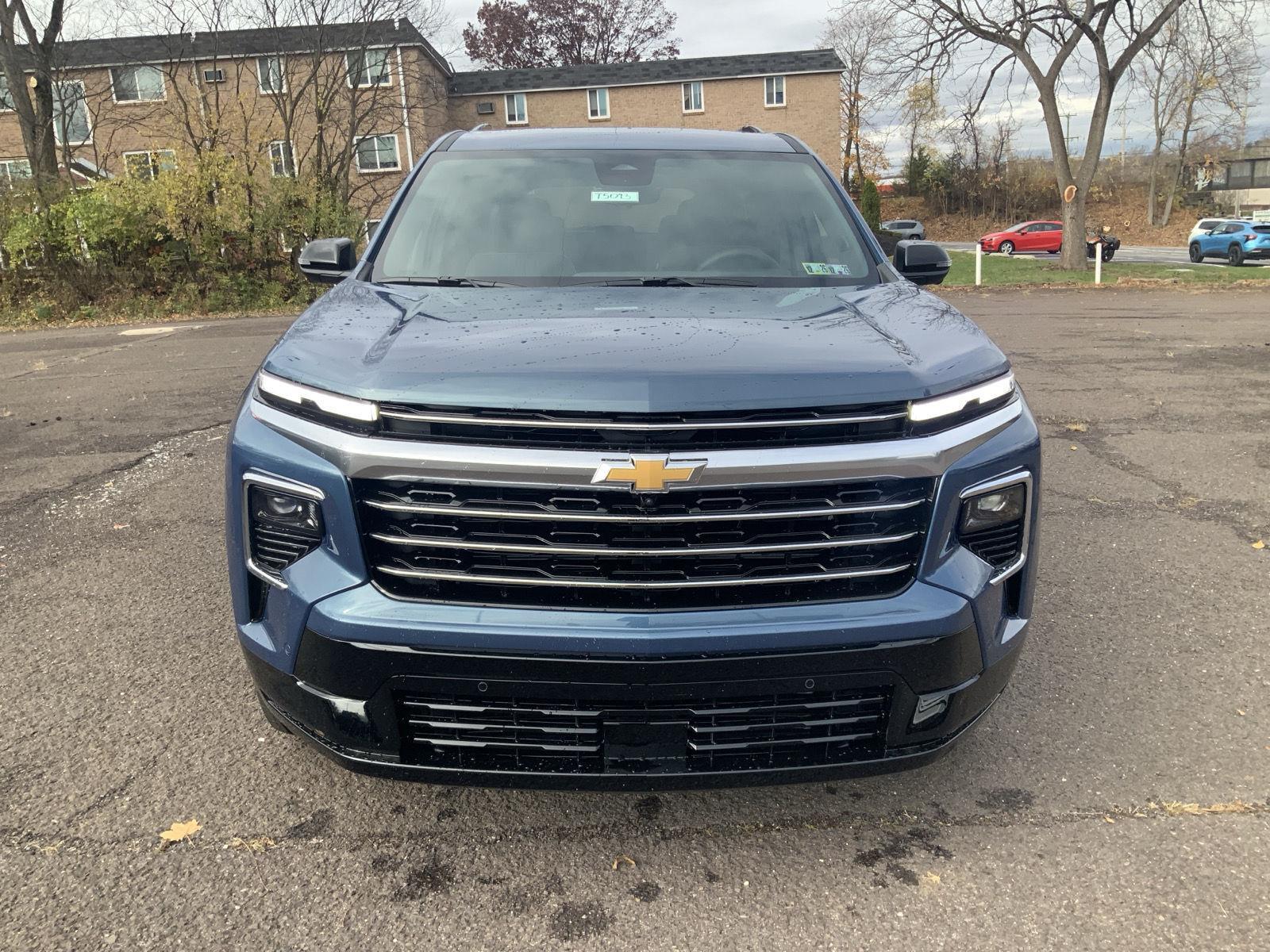 2026 Chevrolet Traverse High Country photo 2