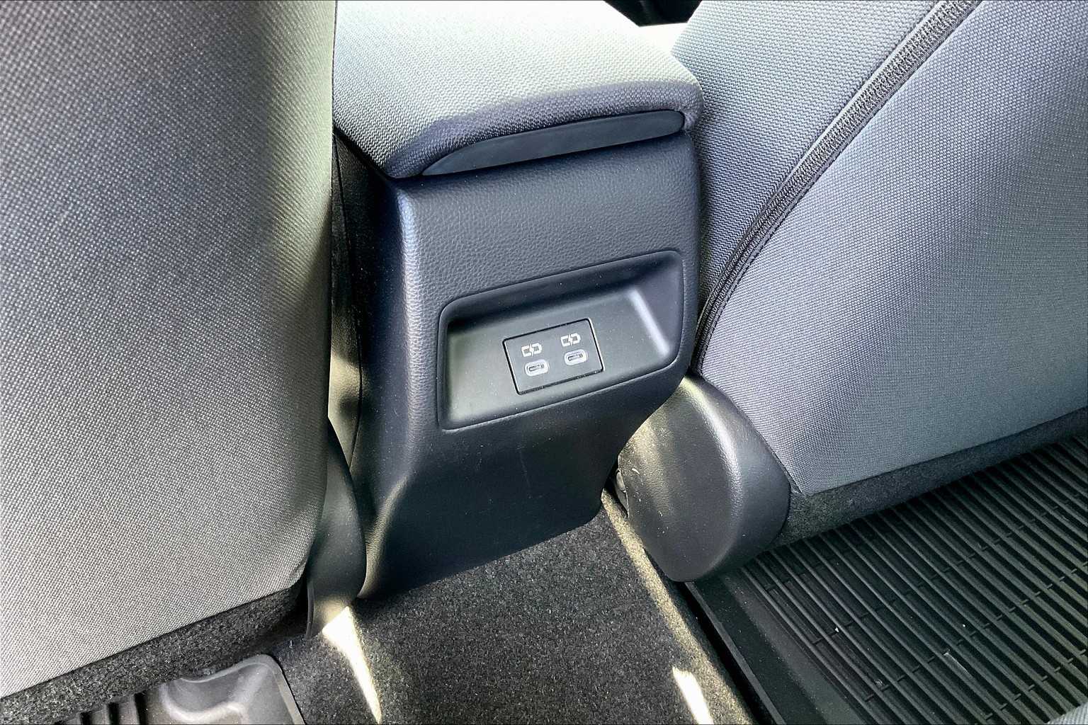 2023 Toyota Corolla Hybrid LE photo 30