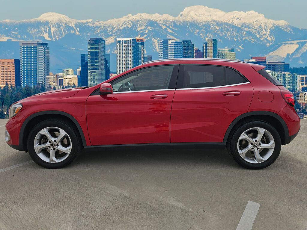 2020 Mercedes Benz GLA 250 4MATIC photo 3
