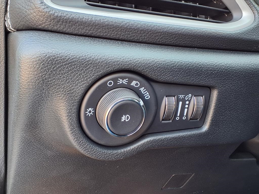 2026 Chrysler Pacifica photo 20