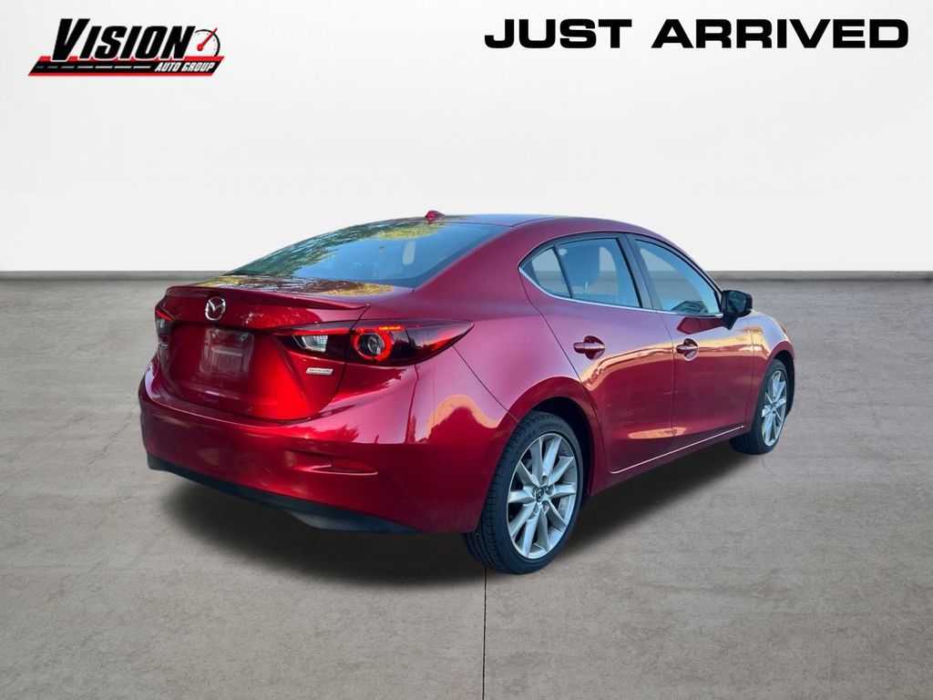 2017 Mazda Mazda3 Grand Touring photo 5