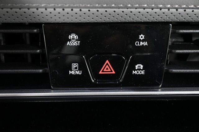 2025 Volkswagen Atlas Peak Edition SE photo 11